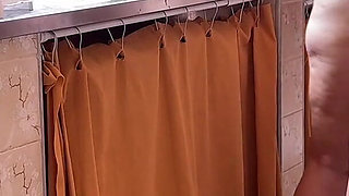 The Chubby Girl Invited Her Friends Over for an Afternoon of Sex