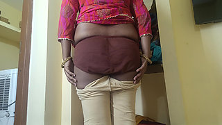 Housewife Showing Cute Breast for Her Step Stepbrother