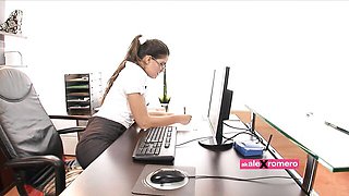 So hot Defrancesca Gallardo and George Uhl at high heels action