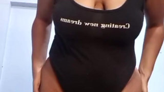 Hot Latina mommy masturbates her big ass