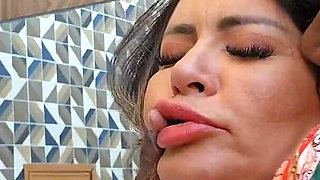 She Has Sex with the Singer of the Funk Party and Lets Him Put It Without a Condom.