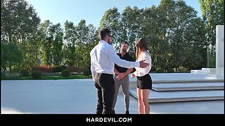 PRINCESS ALICE Has an Office Anal Threesome