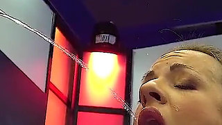 Lilit Sweet takes urine in mouth