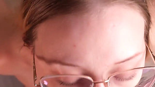 Horny Babe Gets Her Face Covered in Cum for a Good Blow Job