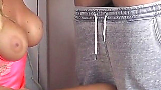 Cuckold Smoking BJ