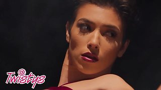 Twistys - Brooklyn Gray shows off her flawless lithe figure as she sucks a sex toy with her legs broad open