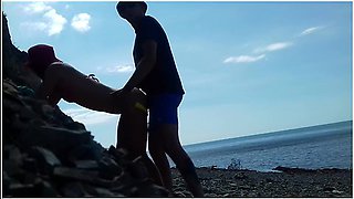 Real Amateur Doggystyle On The Beach