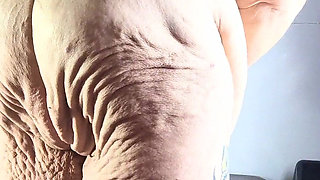 She the Boss Riding Him on Her Desk That Pussys the Best