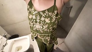 Cousin Ki Shaadi Mein Bathroom Mein Le Ja Kar Chudai Ki - Desi Rough Sex