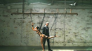 Andreina De Luxe rides Markus Dupree’s cock with passion