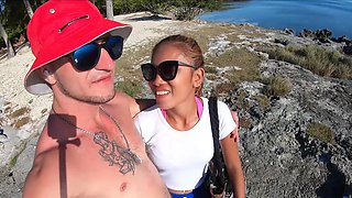 Asian babe gives a steamy blowjob on sunny beach wearing her sexy glasses