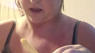 Goddess Eating Pizza