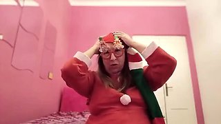 Veronica Rossi Official Italian Granny Solo Christmas Masturbation with Saggy Tits