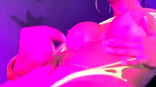 Brunette Tranny jerking in hard dick in solo Webcam