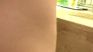 A 132cm Tall Gymnastics Club Student Is Brought Home After Practice and Filmed Raw Sex and Oral Sex in the Bath [amateur/small B
