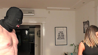 Face Slapping Competition!