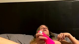 Blonde teen vicki toy fuck her shave sex holes