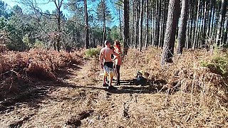 kat se tape 2 mecs dans la foret