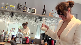 Subscribe Mym fan Faucettes takes a drink