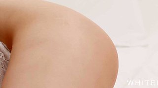 Vanessa Hillz's Wild Anal Passion in a Steamy Bedroom