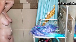 curvy stepsister drives me crazy in shower