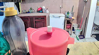 My chubby wife buttocks in the kitchen teaching