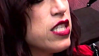 Girls Fuck and Lick Each Other Without Decency