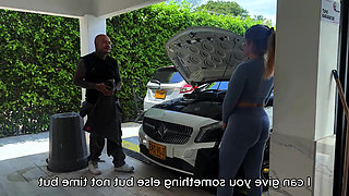 Colombian Woman Cheats on Her Husband with the Mechanic Just Before Leaving for the Gym