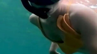 Snorkel Slut: Tight Bikini, Dive Mask & Underwater Fin Tease