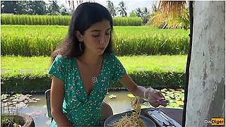 Cumwalk In Public Cafe Eating Pasta Carbonara With Sperm On Face With Katty West