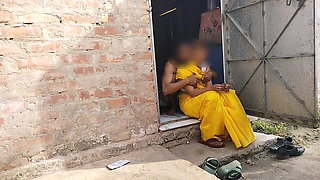 Indian Housewife Outdoor Fucking with Neighbour Brother in Law