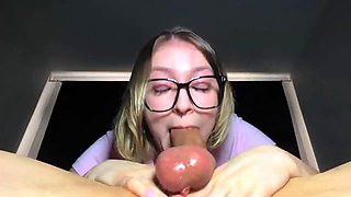 HUGE CUM LOAD DOWN HER THROAT