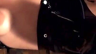 Latex Gangbangschlampe Benutzt