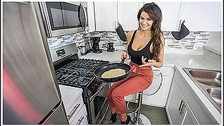 Busty Stepmom Becky Bandini Gets Her Pretty Face Covered In Stepsons Huge Cums