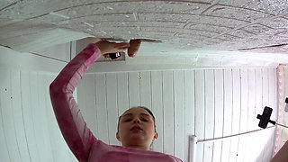 Gloryhole It seems to enjoy this more than expected. Sheer MisssVikki