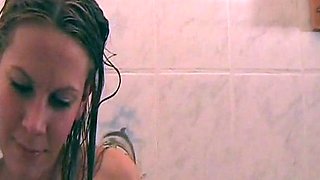Miley-Weasel - In der Wanne geblasen