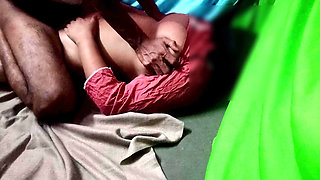 DESI Village beautiful girl tight pussy outdoor MMS Indian Village Life first time girl