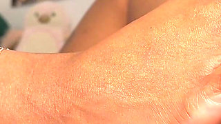 Fuck Machine Footjob
