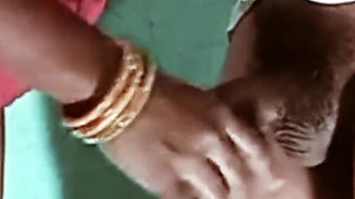 Village Living Lonly Bhabi Sex in Outdoor