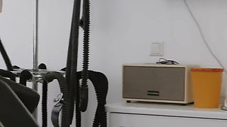 Rubber-Mistress prepares the Clinic for Examination