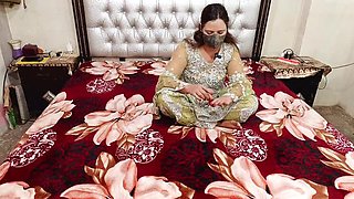 Desi Bhabhi Rough Anal Fuck - Big Tits Indian MILF Doggy Style Sex - Hindi Audio Homemade