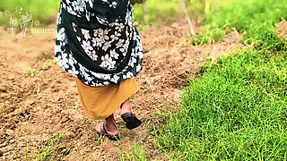 Desi Hot Bhabhi Outdoor Gand chudai Sex Video with Hindi Audio XXX Video