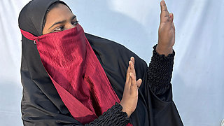 Desi Hijab Big Milk Sales Girl Leashed