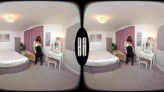 Freya H Secretary With Black Pencil Skirt & Holdups Upskirt Tease