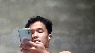 Hot Philippino twink  first Live Cam Adventure!