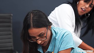 Moms Lick Teens - Slutty IT Girl Gets MILF Bossed: Mike Ox and Lola Aiko Caught Fvcking by Busty Boss