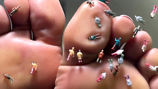 Pink Foxx Giantess Foot Play