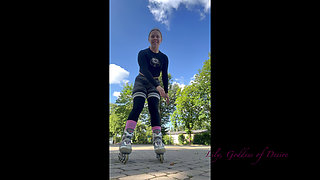 Girl Rollerblading Shows Tits to Passers-by