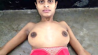 Amateur Indian bhabhi gets wild with a sex toy