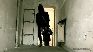 Dominatrix Mistress April - Electrifed